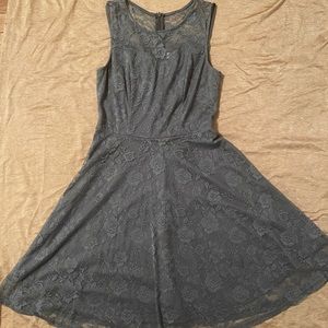 Women’s dress